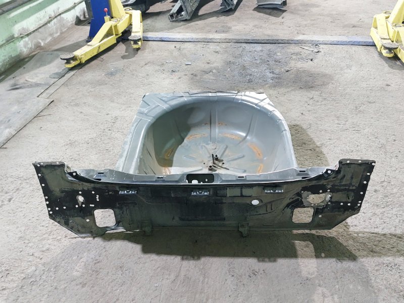 Панель кузова Nissan Almera G15 K4M 2014 задний (б/у) Панель кузова Nissan Almera G15 K4M 2014 задний (б/у)