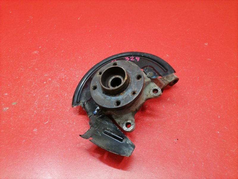 Поворотный кулак Nissan Almera G15 K4M 2014 передний правый (б/у) Поворотный кулак Nissan Almera G15 K4M 2014 передний правый (б/у)