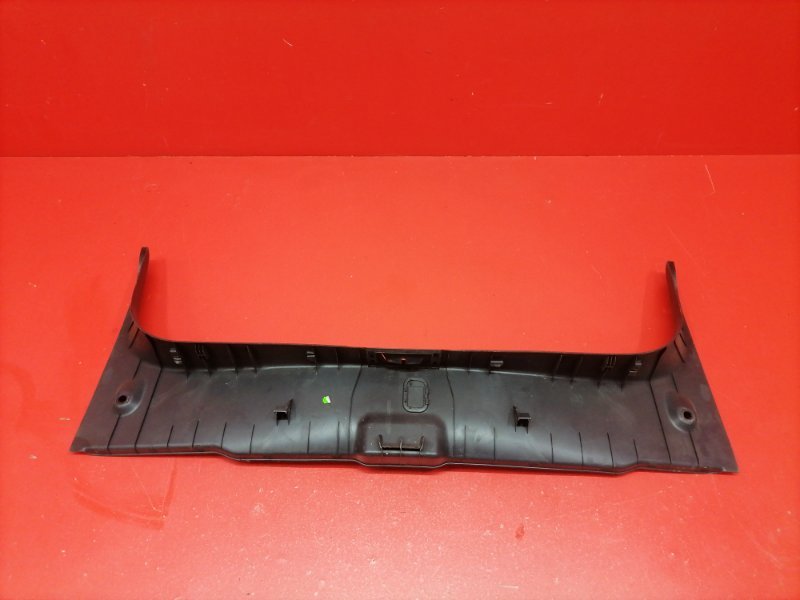 Накладка замка багажника Nissan Almera G15 K4M 2014 (б/у) Накладка замка багажника Nissan Almera G15 K4M 2014 (б/у)