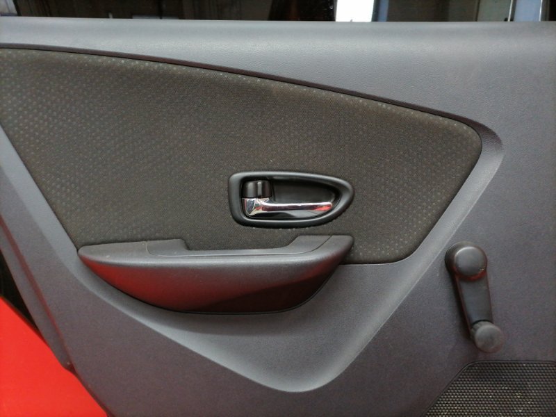 Дверь Nissan Almera G15 K4M 2014 задняя левая (б/у) Дверь Nissan Almera G15 K4M 2014 задняя левая (б/у)