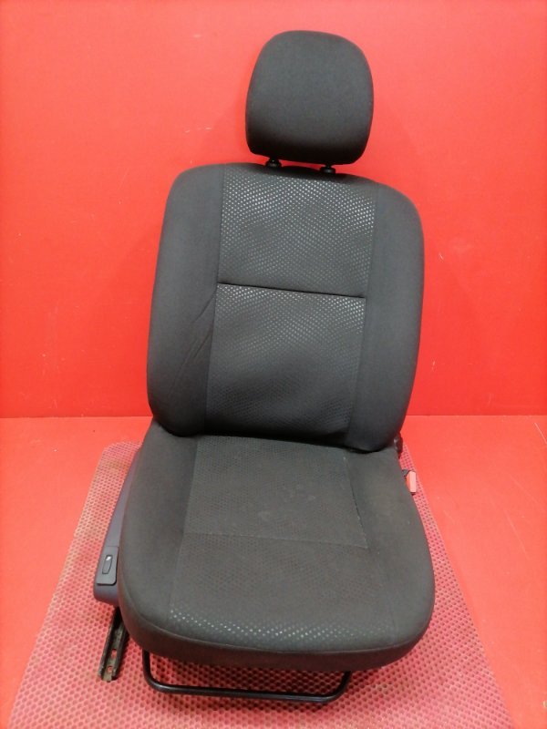 Сиденье Nissan Almera G15 K4M 2014 переднее правое (б/у) Сиденье Nissan Almera G15 K4M 2014 переднее правое (б/у)