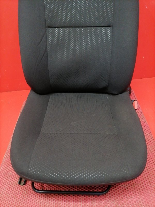 Сиденье Nissan Almera G15 K4M 2014 переднее правое (б/у) Сиденье Nissan Almera G15 K4M 2014 переднее правое (б/у)