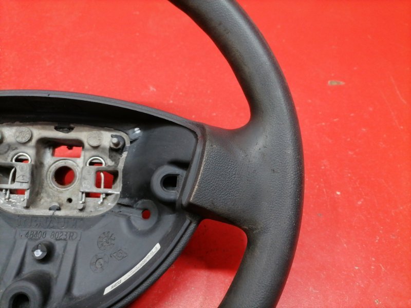Руль Nissan Almera G15 K4M 2014 (б/у) Руль Nissan Almera G15 K4M 2014 (б/у)