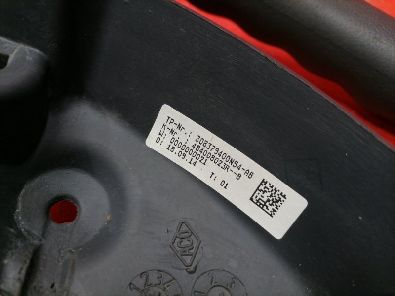 Руль Nissan Almera G15 K4M 2014 (б/у) Руль Nissan Almera G15 K4M 2014 (б/у)