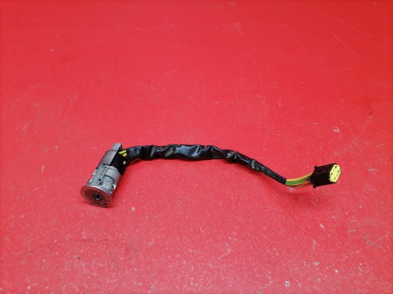Замок зажигания Nissan Almera G15 K4M 2014 (б/у) Замок зажигания Nissan Almera G15 K4M 2014 (б/у)