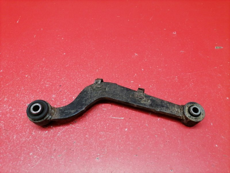 Рычаг поперечный Toyota RAV4 ZSA35L 3ZR-FAE 2012 задний левый (б/у)
