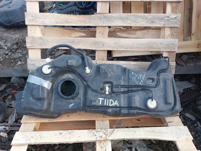 Бак топливный Nissan Tiida C11 MR18DE 2008 (б/у)