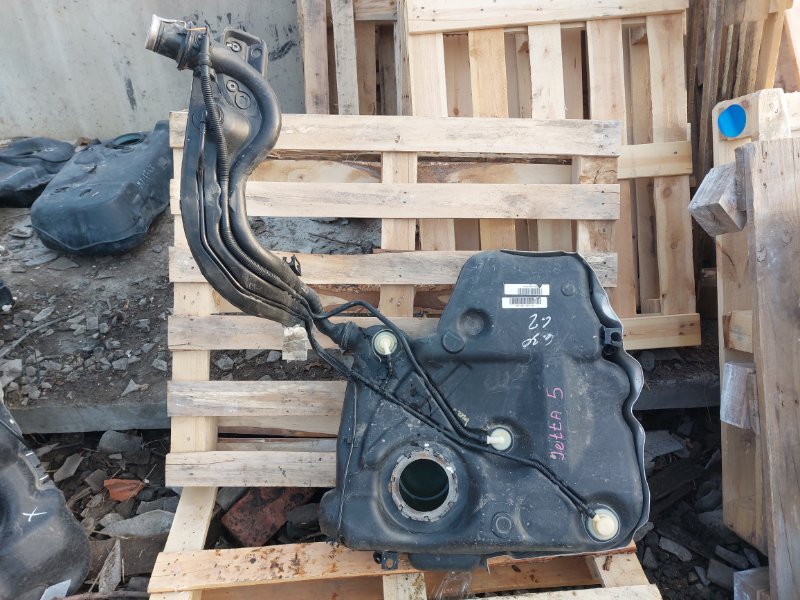 Бак топливный Volkswagen Jetta 1K2 BSE 2007 (б/у)