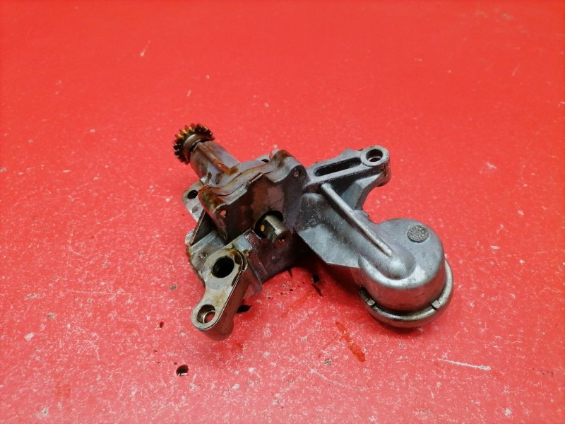 Насос масляный Nissan Tiida SC11X MR18DE 2008 (б/у)