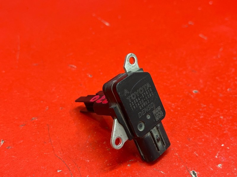 ДМРВ Toyota Isis ZGM10W 2ZR-FAE 2010 (б/у)