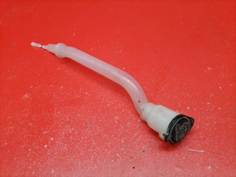 Горловина бачка омывателя Toyota Isis ZGM10W 2ZR-FAE 2010 (б/у)