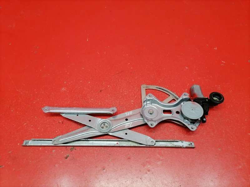 Стеклоподъемник Toyota Isis ZGM10W 2ZR-FAE 2010 передний левый (б/у)