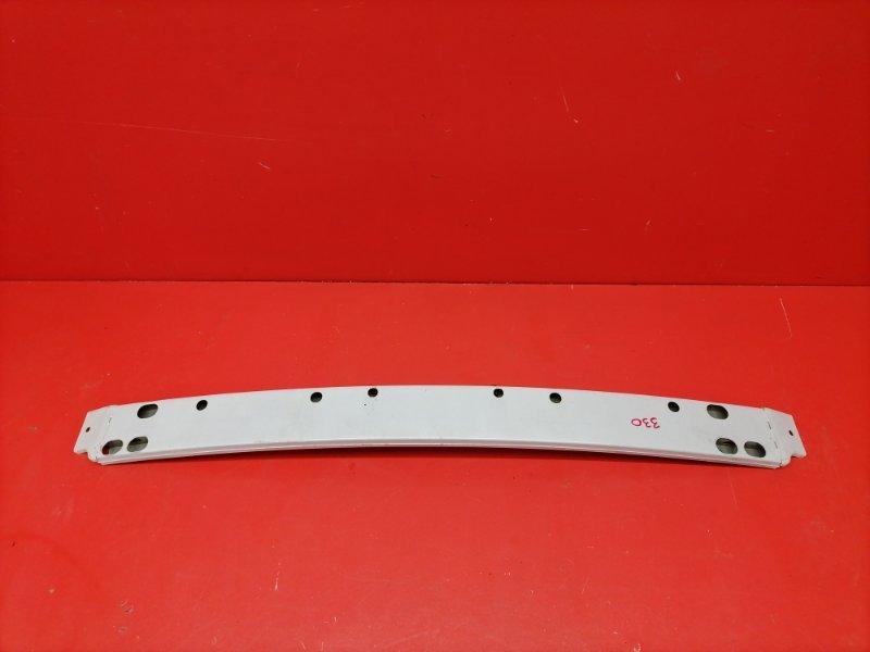 Усилитель бампера Toyota Isis ZGM10W 2ZR-FAE 2010 передний (б/у)