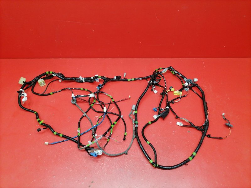 Проводка салона Toyota Isis ZGM10W 2ZR-FAE 2010 левая (б/у)