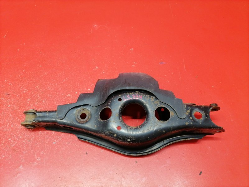 Рычаг подвески нижний Toyota RAV4 ZSA30L 3ZR-FAE 2011 задний левый (б/у)