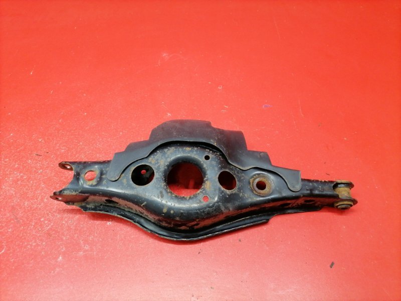 Рычаг подвески нижний Toyota RAV4 ZSA30L 3ZR-FAE 2011 задний правый (б/у)