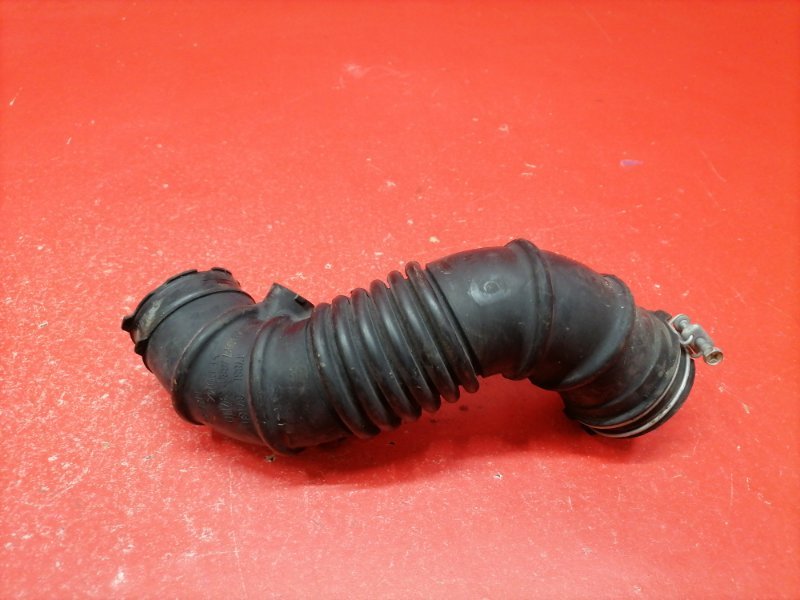 Патрубок воздушного фильтра Toyota RAV4 ZSA30L 3ZR-FAE 2011 (б/у)