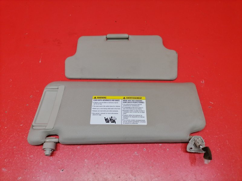 Козырек солнцезащитный Infiniti QX56 JA60 VK56DE 2007 правый (б/у)