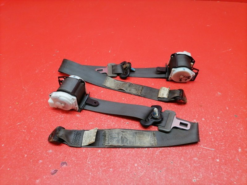 Ремень безопасности Mitsubishi Pajero V78W 4M41 2000 задний (б/у)