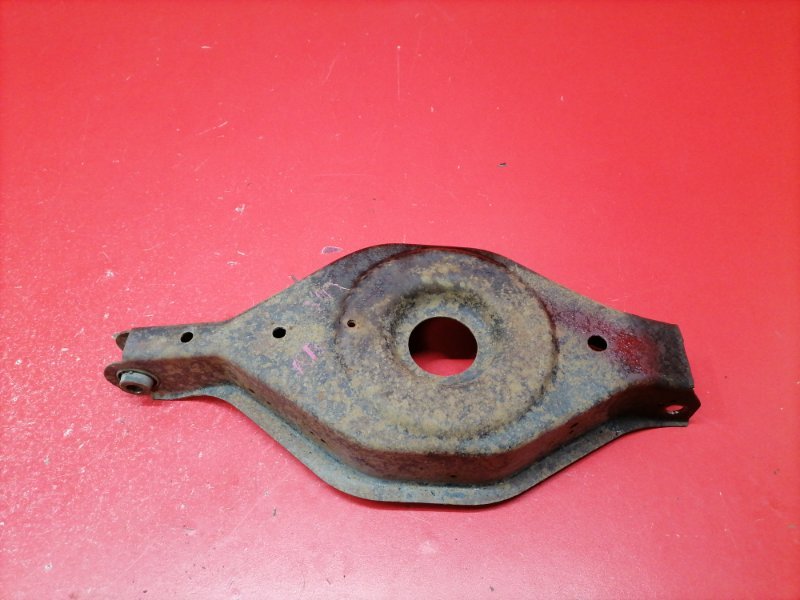 Рычаг подвески нижний Nissan Armada TA60 VK56DE 2003 задний (б/у)