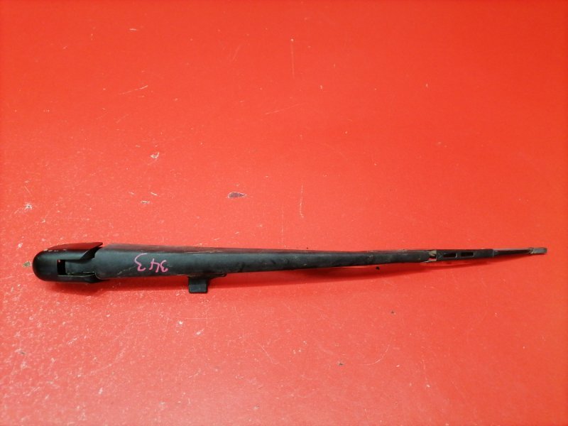 Поводок стеклоочистителя Nissan Armada TA60 VK56DE 2003 задний (б/у)