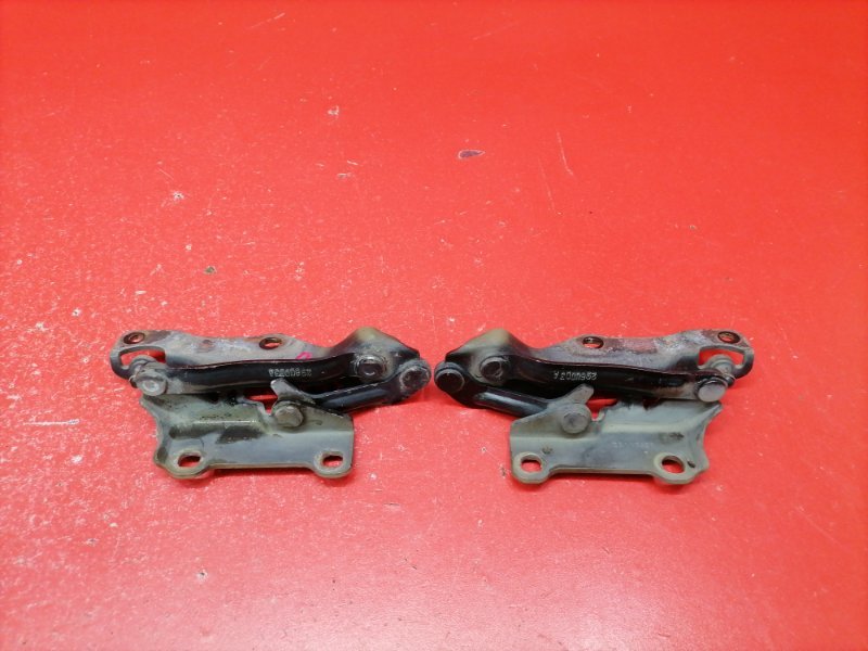 Петля капота Nissan Armada TA60 VK56DE 2003 (б/у)