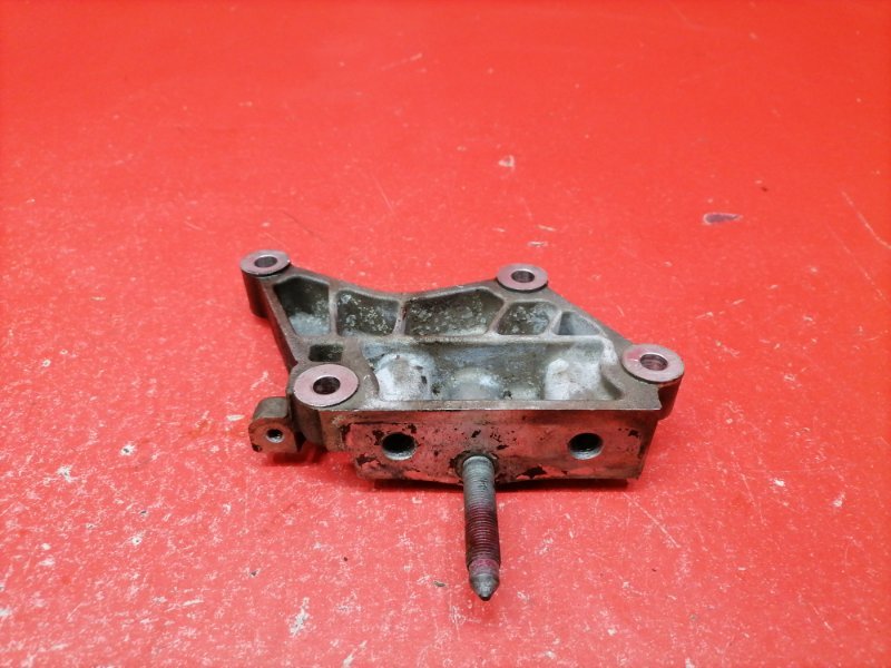 Кронштейн опоры двигателя Hyundai ix35 LM D4HA 2011 правый (б/у)