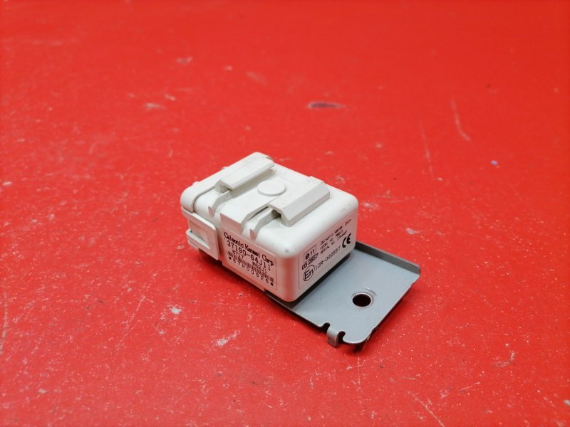 Блок управления центральным замком Suzuki Grand Vitara TDA4V J24B 2008 (б/у)