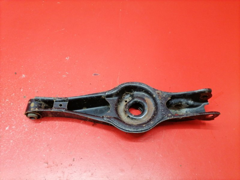 Рычаг подвески нижний Suzuki Grand Vitara TDA4V J24B 2008 задний правый (б/у)