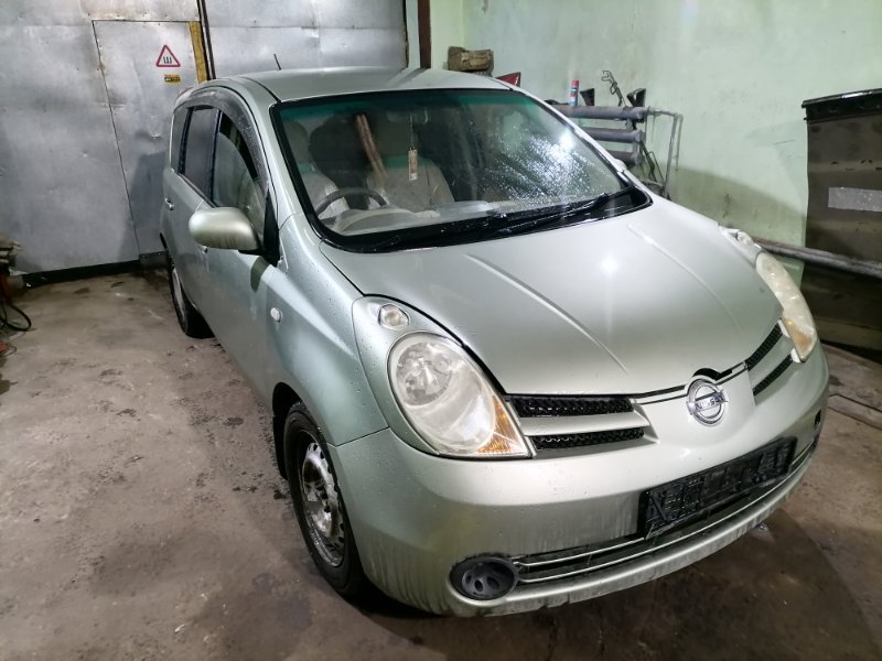 Автомобиль Nissan Note E11 HR15DE 2005 года в разбор