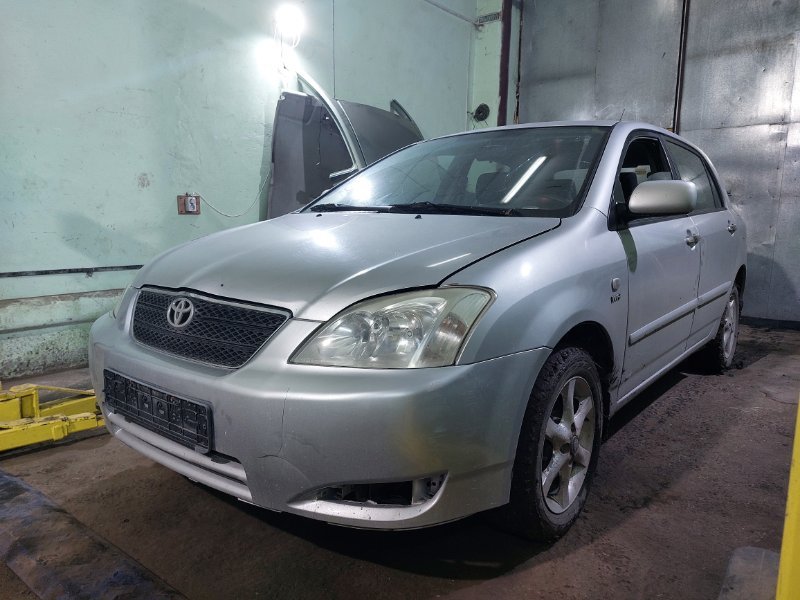Автомобиль Toyota Corolla ZZE121L 3ZZ-FE 2002 года в разбор