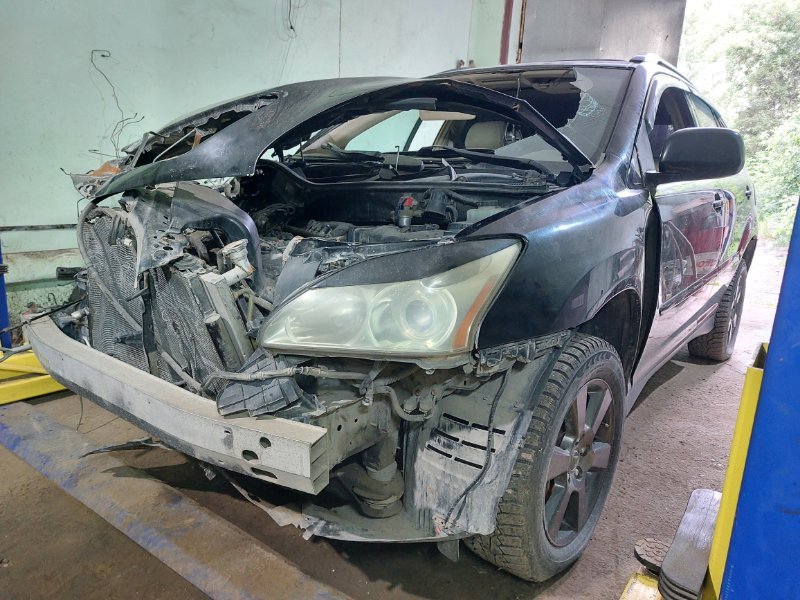 Автомобиль Lexus RX330 MCU38L 3MZ-FE 2003 года в разбор