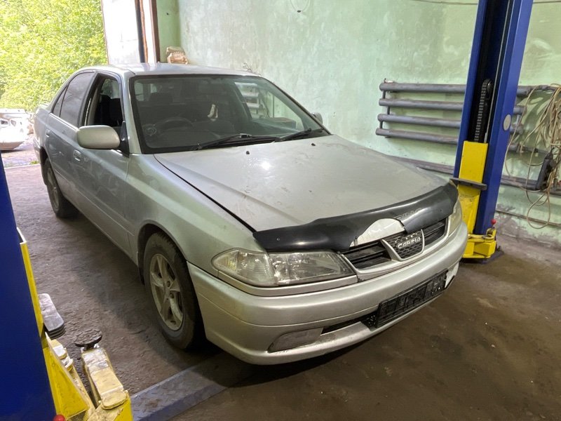Автомобиль Toyota Carina AT211 7A-FE 1998 года в разбор