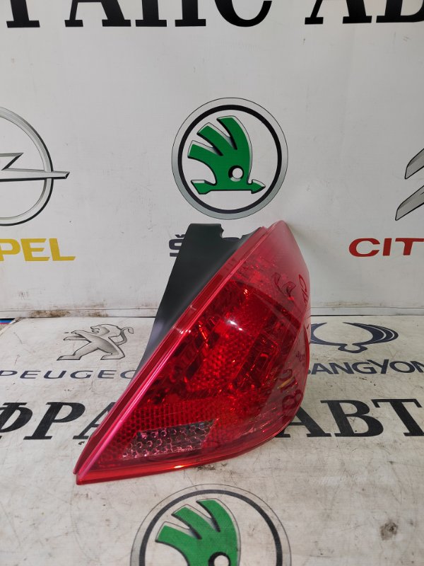 Фонарь PEUGEOT 308 2008 правый