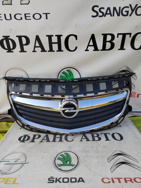 Решетка радиатора Opel Insignia 13