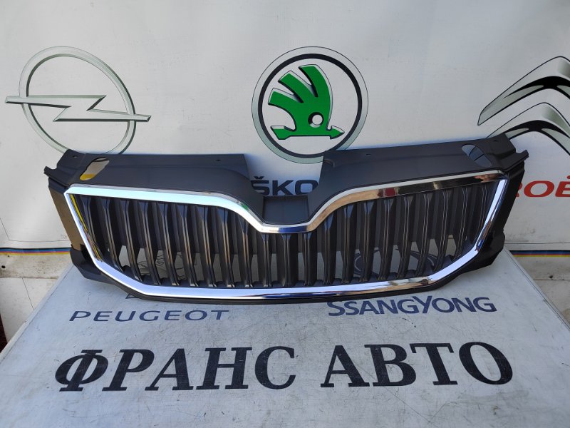 Решетка радиатора Skoda Octavia A7 13