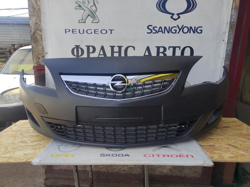 Бампер в сборе Opel Astra J 09 передний