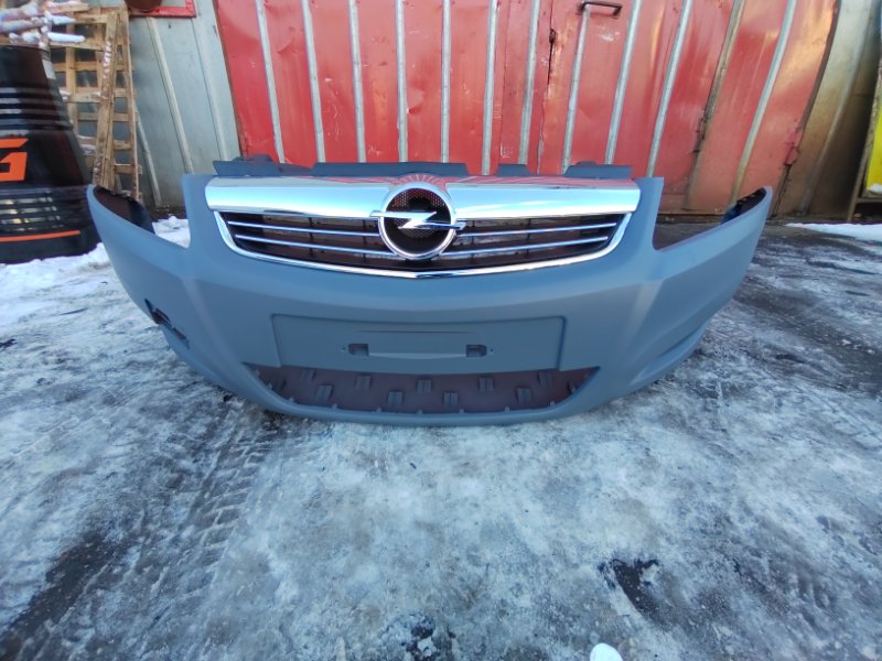 Бампер с решеткой Opel Zafira B 08 передний