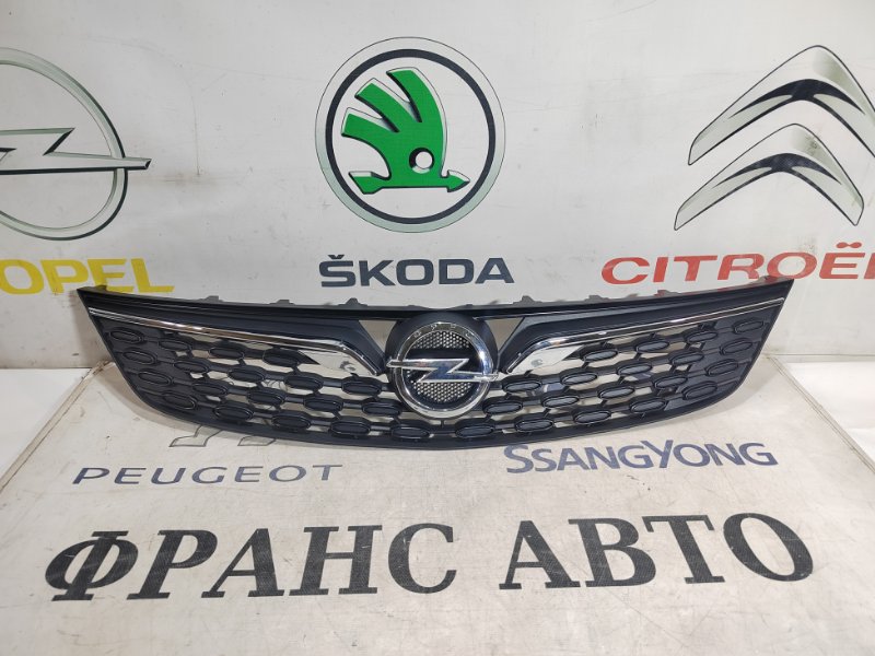 Решетка радиатора Opel Astra K 19