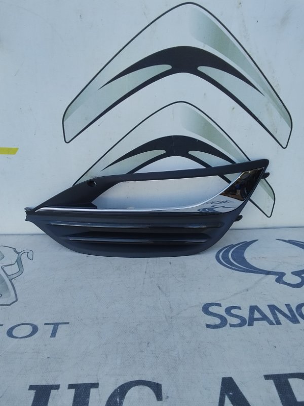 Рамка накладка птф Opel Insignia 17 правая