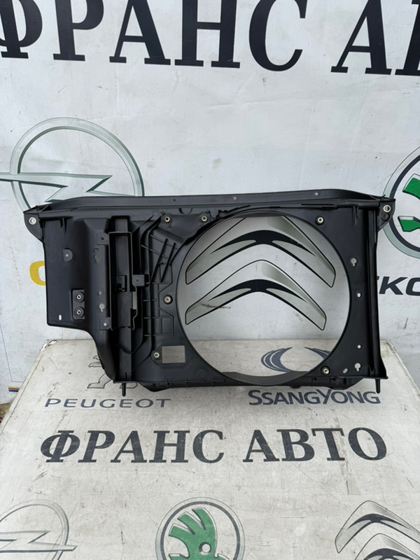 Панель передняя PEUGEOT 206 01
