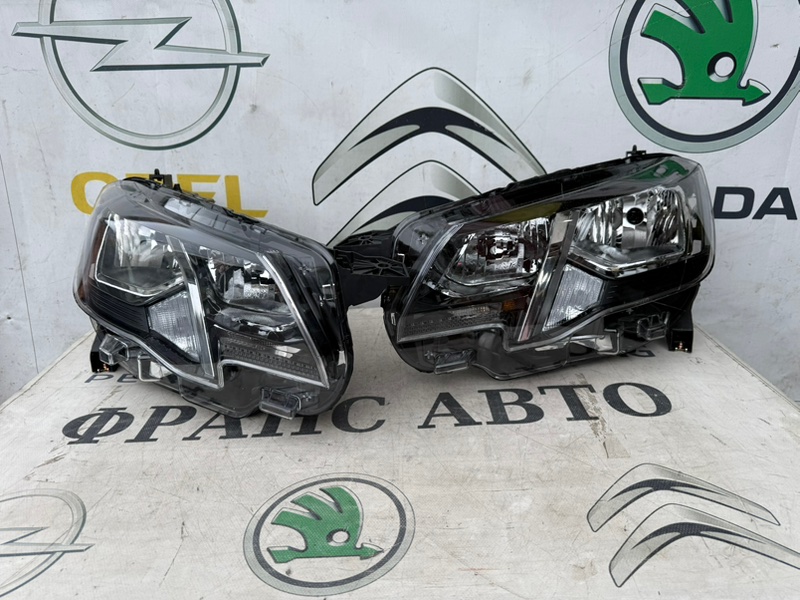 Комплект фар PEUGEOT Rifter B9 2018