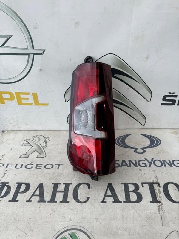 Фонарь PEUGEOT PARTNER B9 18 правый