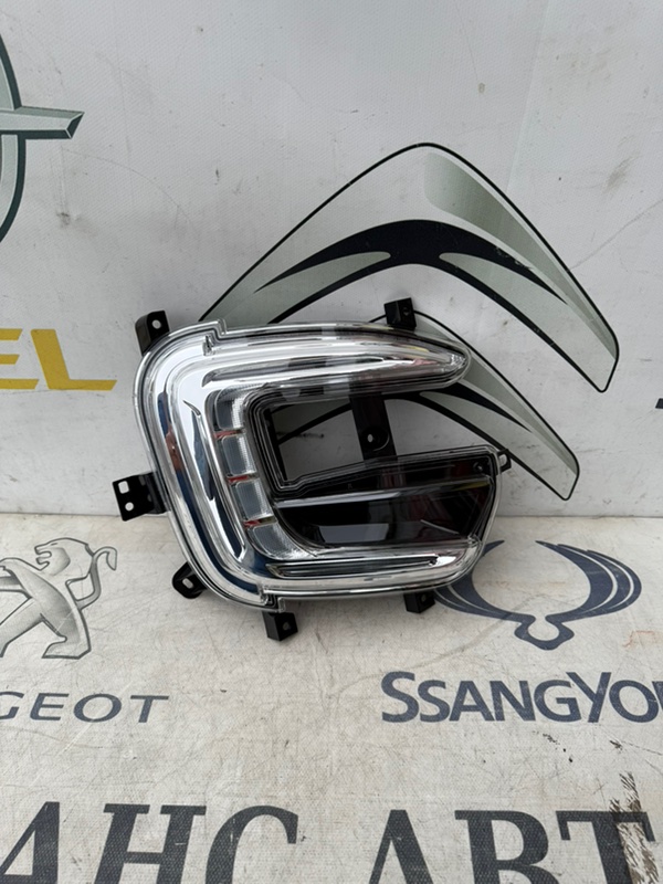 Ходовой огонь (ДХО) RENAULT Kaptur 16 правый