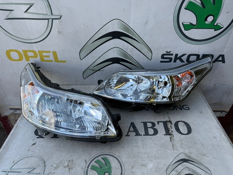 Комплект фар CITROEN C4 04