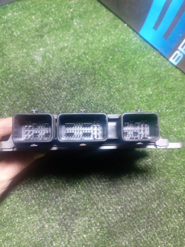 Электронный блок управления двигателем (ЭБУ) Nissan Serena MR20DE