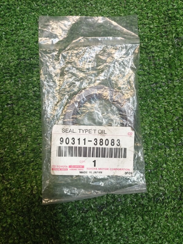 Сальник масляного насоса Toyota Corolla EE100 5E-FE 90311-38083 новая