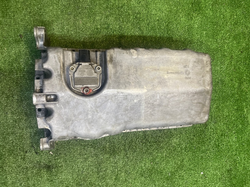 Поддон Volkswagen Golf MK4 AVU контрактная