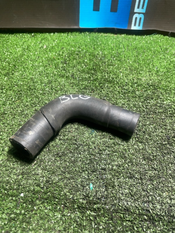 Патрубок охлаждения Golf BLG