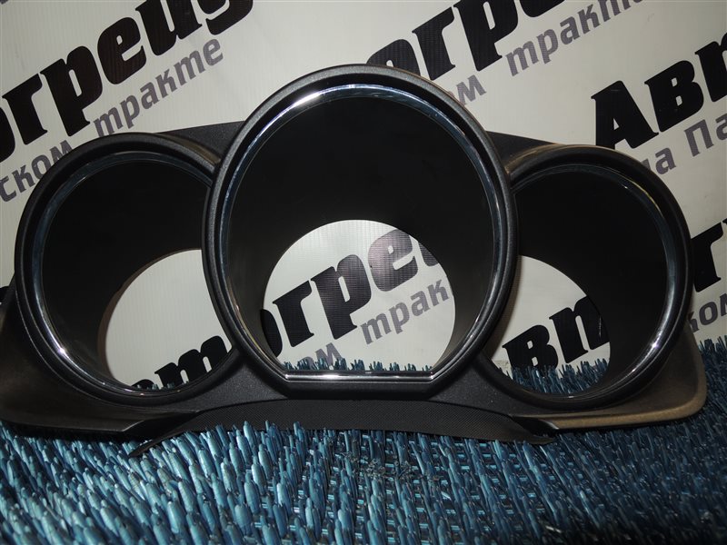 Консоль панели приборов Toyota Harrier MCU35 1MZ 2003.10